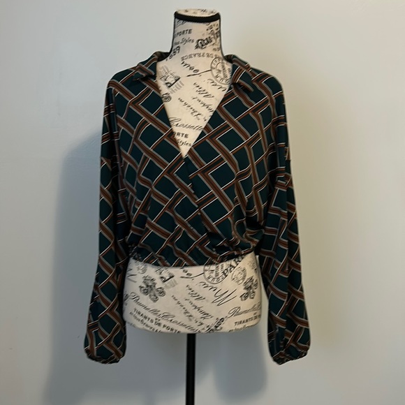 Forever 21 Tops - Forever 21 Contemporary Blouse